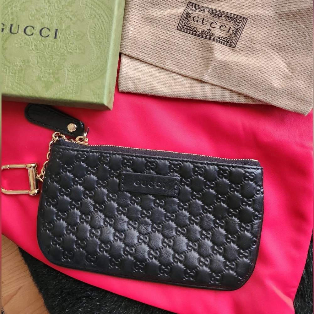 Gucci Black MICROGUCCISIMA Leather Wristlet Keychain Pouch